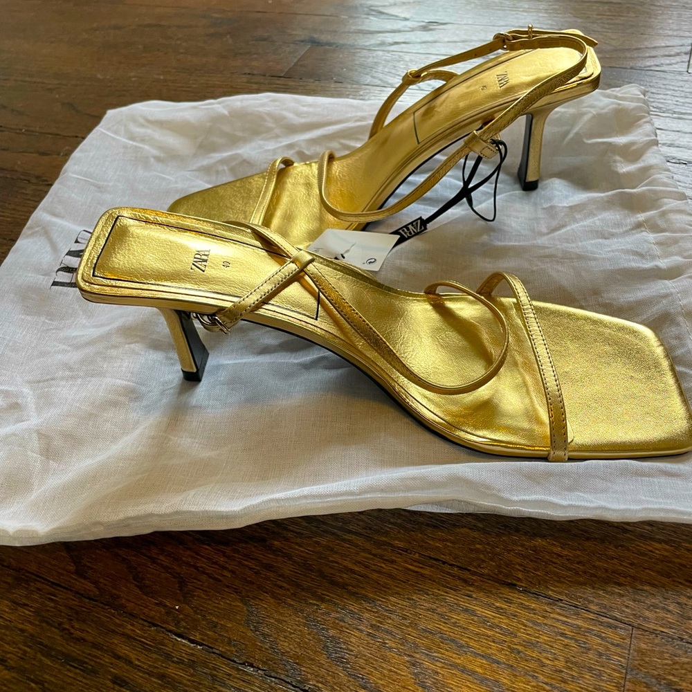 Zara Gold Heels - Size 9